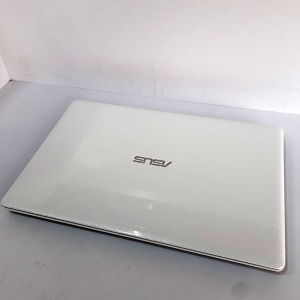 لپ تاپ کارکرده ایسوس Asus X550C